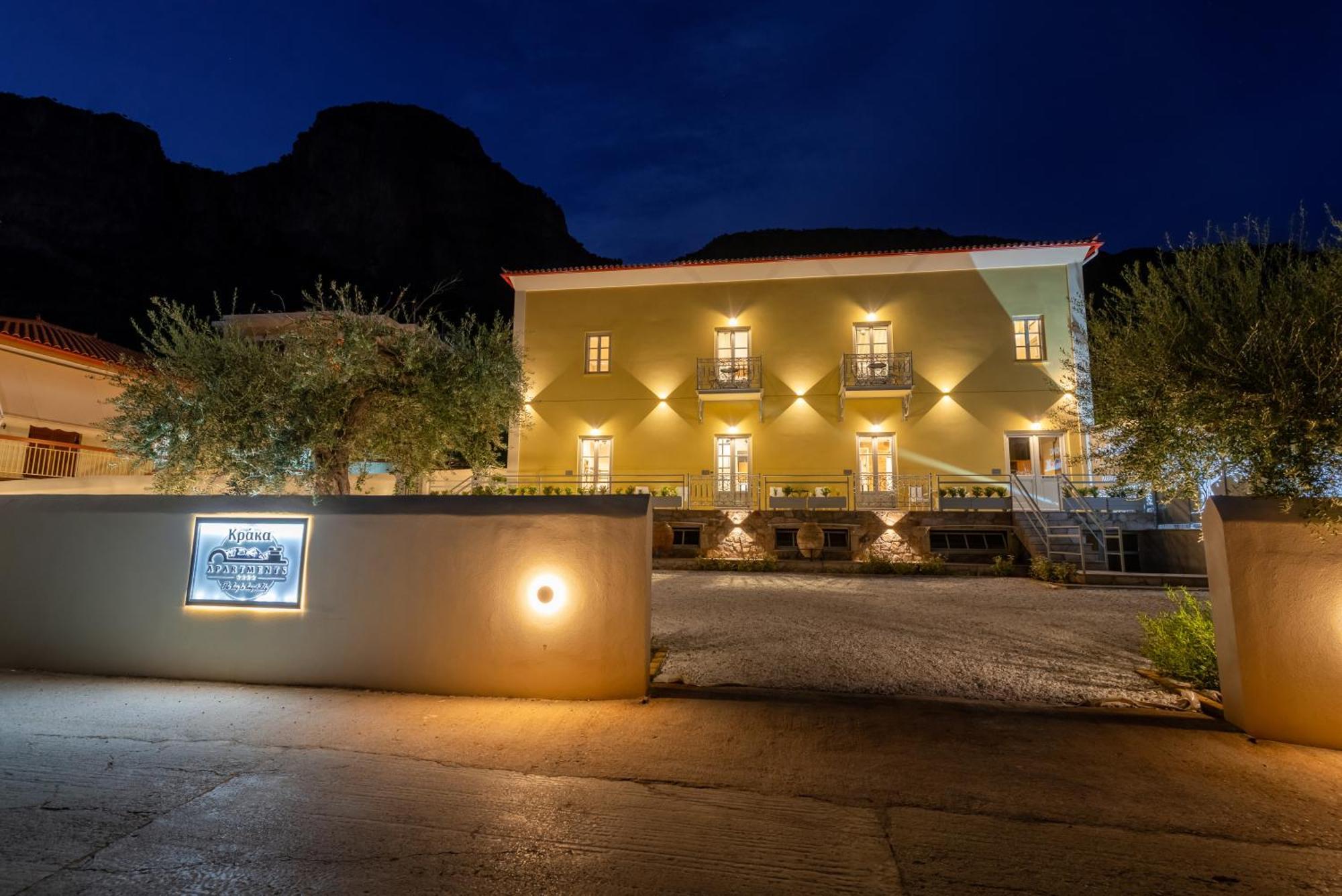 Kraka Apartments Leonidio Exterior photo